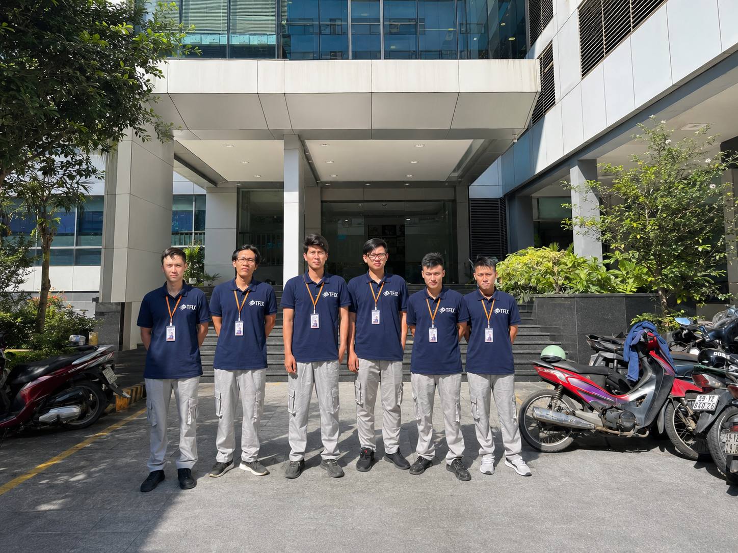 Đội ngũ kỹ thuật viên TFIX